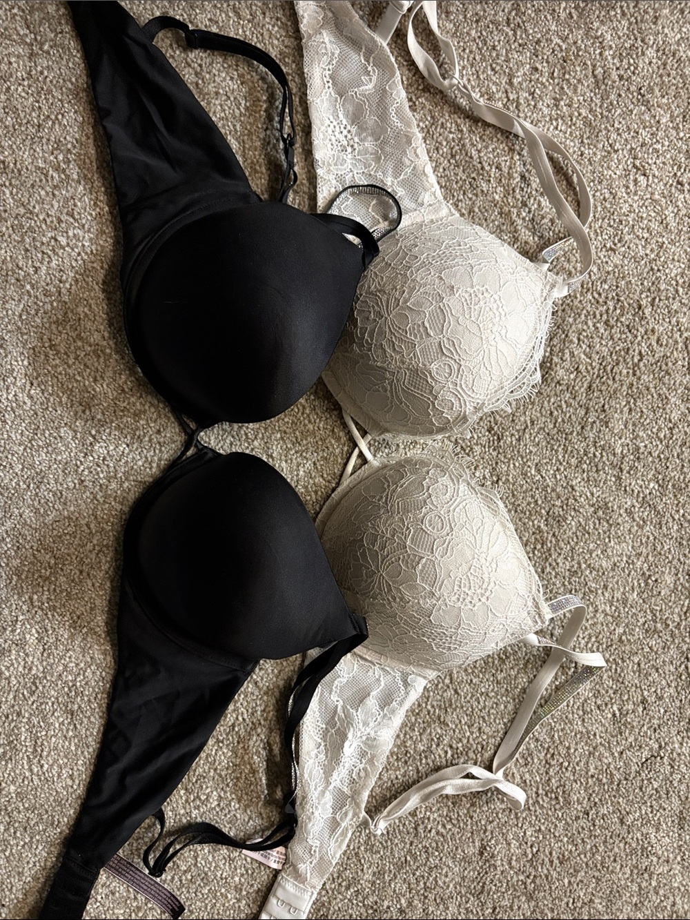 Victoria's Secret Black & Cream Lace Push-Up Bra Duo